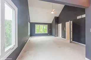 954 Black Walnut Dr, Sugar Grove, IL 60554 - Photo 10