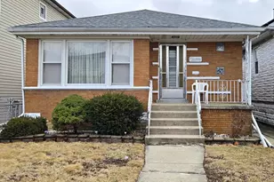 2025 N 72nd Ct, Elmwood Park, IL 60707 - Photo 2