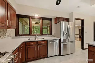 3S830 Thornapple Tree Rd, Sugar Grove, IL 60554 - Photo 28