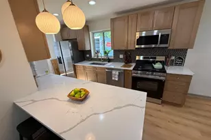 939 S Fletcher Dr, Wheeling, IL 60090 - Photo 2