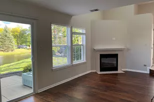 656 Beaver Ct, Naperville, IL 60563 - Photo 2