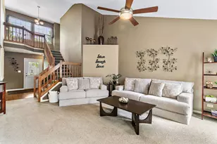 204 Dickens Trail, Elgin, IL 60120 - Photo 8