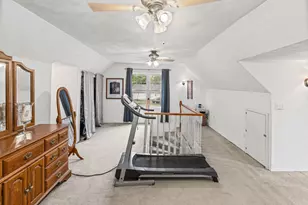 1095 W Robinson St, Wayne City, IL 62895 - Photo 28