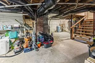 1095 W Robinson St, Wayne City, IL 62895 - Photo 30