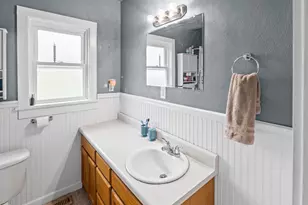 1095 W Robinson St, Wayne City, IL 62895 - Photo 22