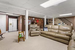 910 N Bell St, Gibson City, IL 60936 - Photo 48