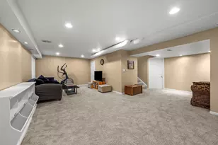 724 Samson Way, Northbrook, IL 60062 - Photo 14