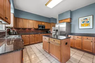 724 Samson Way, Northbrook, IL 60062 - Photo 6