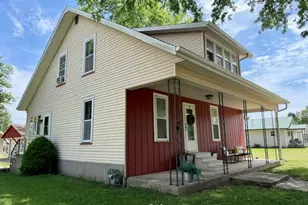 109 4th Ave, Mendota, IL 61342 - Photo 2
