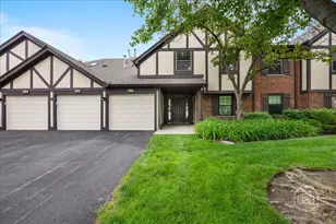 356 Elizabeth Dr, Wood Dale, IL 60191 - Photo 1