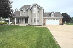 2041 S Bluff Rd, Kankakee, IL 60901 - Photo 1