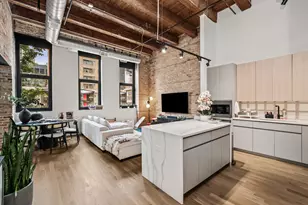 153 W Ohio St, Chicago, IL 60654 - Photo 2