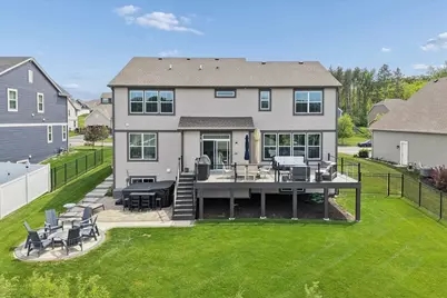 1110 Williamsbury Drive, Crystal Lake, IL 60012 - Photo 2
