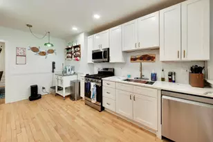 7442 N Hoyne Ave, Chicago, IL 60645 - Photo 10