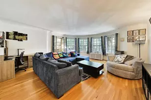 7442 N Hoyne Ave, Chicago, IL 60645 - Photo 4