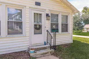 501 E Jackson St, Bloomington, IL 61701 - Photo 2
