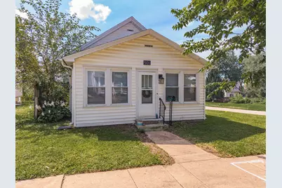 501 E Jackson Street, Bloomington, IL 61701 - Photo 1