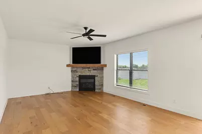 301 Sutton Street, Savoy, IL 61874 - Photo 12