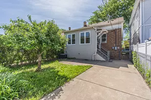 5837 N Marmora Ave, Chicago, IL 60646 - Photo 38
