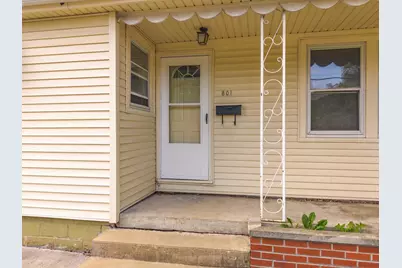 801 Fremont Street, Bloomington, IL 61701 - Photo 2