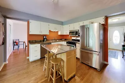 24143 W 103rd Street, Naperville, IL 60564 - Photo 6