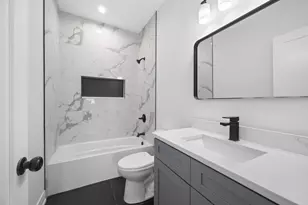 3941 N Spaulding Ave, Chicago, IL 60618 - Photo 24