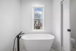 3941 N Spaulding Ave, Chicago, IL 60618 - Photo 22