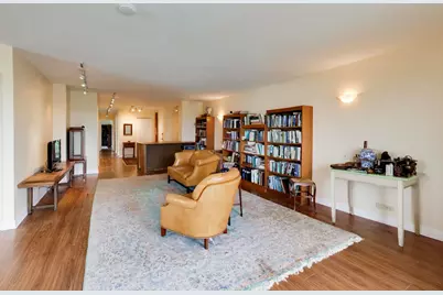 7033 N Kedzie Avenue #1602, Chicago, IL 60645 - Photo 8