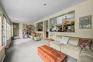 215 N Lincoln Ln, Arlington Heights, IL 60004 - Photo 8