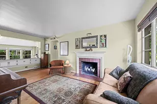 215 N Lincoln Ln, Arlington Heights, IL 60004 - Photo 2