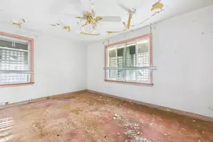 10009 S Emerald Ave, Chicago, IL 60628 - Photo 14