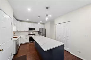 301 Lucille Ln, Schaumburg, IL 60193 - Photo 8