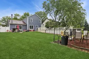 75 Rodenburg Rd, Roselle, IL 60172 - Photo 20