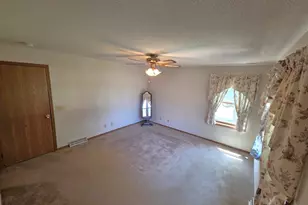 505 NW 5th Ave, Aledo, IL 61231 - Photo 16
