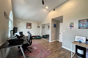 1031 N Keeler Ave, Chicago, IL 60651 - Photo 10