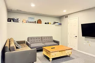1031 N Keeler Ave, Chicago, IL 60651 - Photo 24