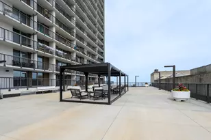 5855 N Sheridan Rd, Chicago, IL 60660 - Photo 22