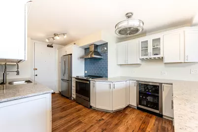 5855 N Sheridan Road #24J, Chicago, IL 60660 - Photo 4