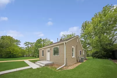 3616 Blackstone Avenue, Rockford, IL 61101 - Photo 2