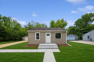 3616 Blackstone Ave, Rockford, IL 61101 - Photo 1