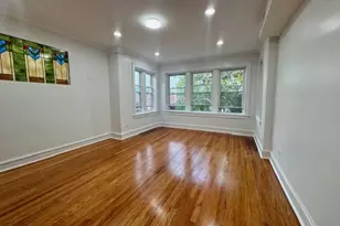 6724 N Campbell Ave, Chicago, IL 60645 - Photo 2