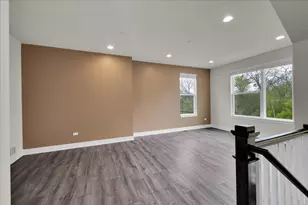 29W710 Cambridge Ct, Warrenville, IL 60555 - Photo 8