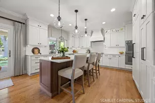616 E Willow Ave, Wheaton, IL 60187 - Photo 10