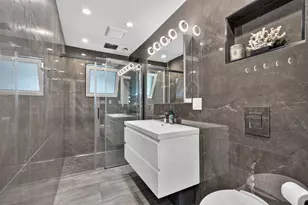 2843 S Briarwood Dr E, Arlington Heights, IL 60005 - Photo 6