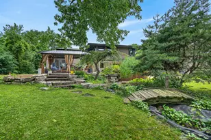 2843 S Briarwood Dr E, Arlington Heights, IL 60005 - Photo 24