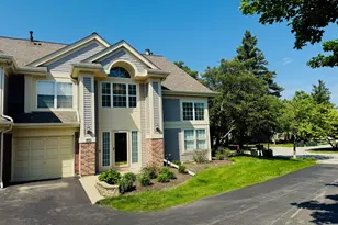 603 Stone Brook Ct, Elk Grove Village, IL 60007 - Photo 1