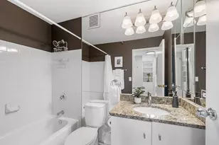 1212 N La Salle Dr, Chicago, IL 60610 - Photo 18