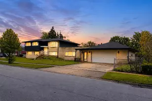 7401 161st Pl, Tinley Park, IL 60477 - Photo 1