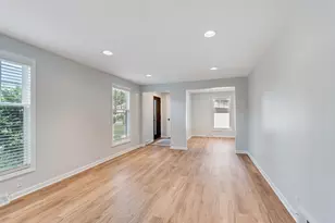 1613 Jones St, Joliet, IL 60435 - Photo 2