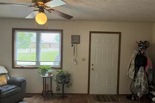 205 E Logan St, Atlanta, IL 61723 - Photo 6
